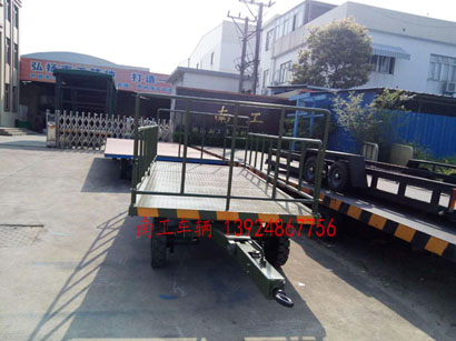 军绿色5吨护栏式ky平台_KY（中国）一站式服务平台3I.jpg