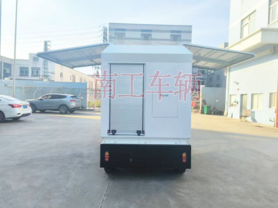 2吨电动ky平台_KY（中国）一站式服务平台 飞翼箱式工具拖车I.jpg